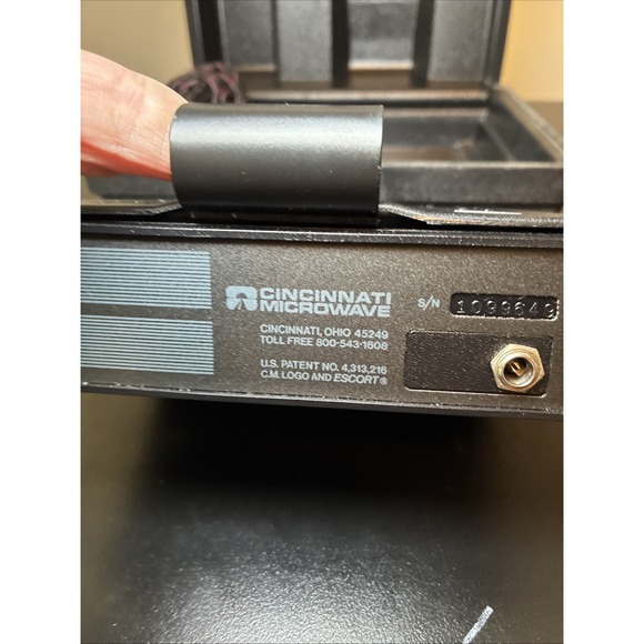 Vintage 80's Escort Passport Radar Detector w/ Original Carrying Case - Picture 6 of 10